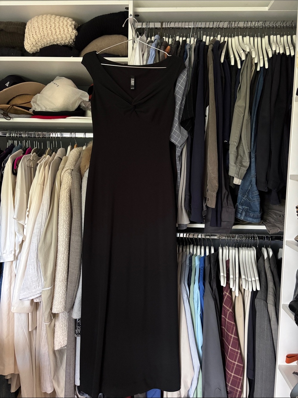 Laundry By Shelli Segal Black Gown